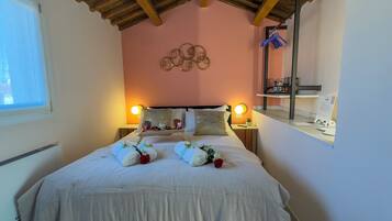 1 bedroom, free WiFi, bed sheets