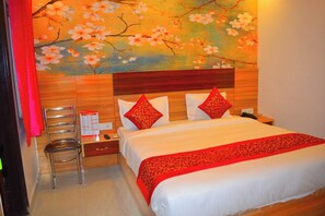 Standard Room | Free WiFi - Alpha Stay (New Delhi)