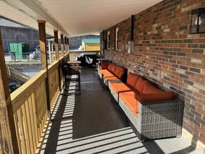 Property grounds - FeudLine Lodging - Hatfield-McCoy - Downtown Matewan - Large Groups (Matewan)