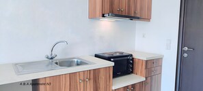 Chambre Confort double, balcon, vue sur la montagne | Cuisinette privée | Mini-réfrigérateur, un four, surface de cuisson, grille-pain