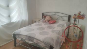 4 bedrooms, free WiFi, bed sheets