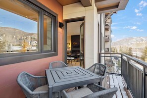 Outdoor dining - One Riverfront Condo 203 (Avon)