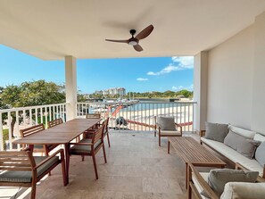 تناول الطعام بالخارج