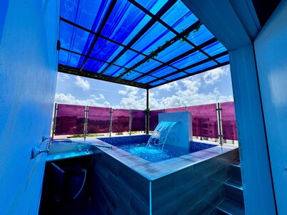 Moderno apartamento con jacuzzi