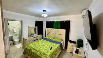 1 chambre, fer et planche Ă  repasser, Wi-Fi, draps fournis