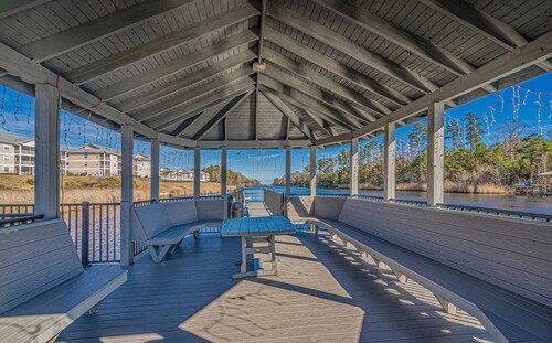 Carolina Dreamin - ocean, sandy beaches, restaurants, music and golfing