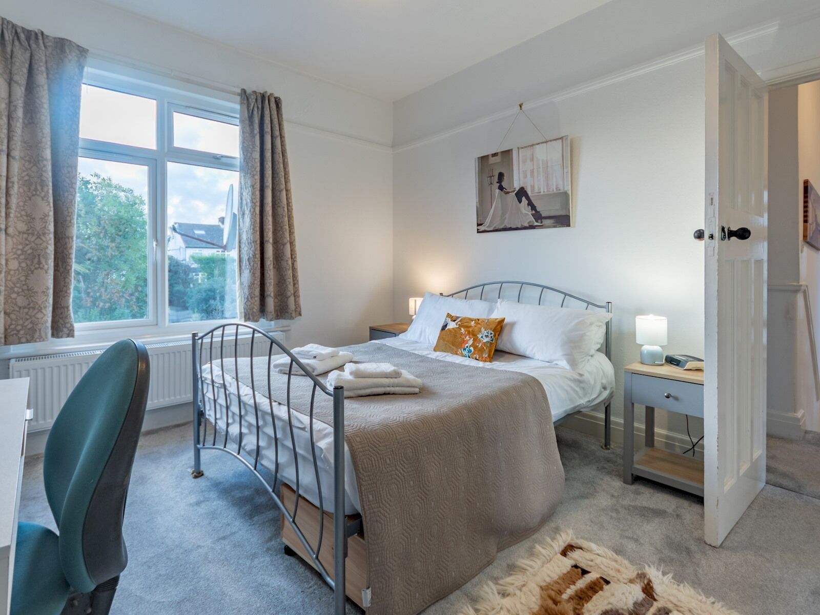 4 bedrooms, iron/ironing board, free WiFi, bed sheets