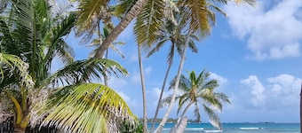 Exclusive sailboat for 2 people all inclusive in San Blas islands
