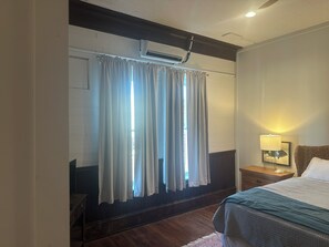 1 bedroom, desk, free WiFi, bed sheets