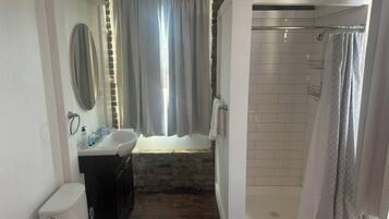 Handdoeken, zeep, shampoo, toiletpapier