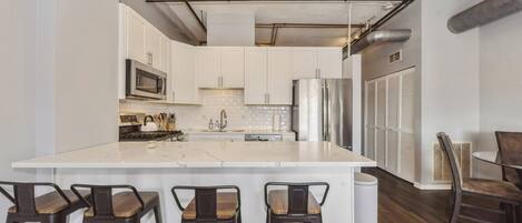 Fridge, microwave, oven, stovetop