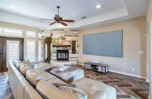 スマートテレビ、暖炉