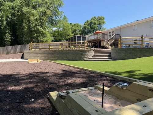 Horseshoes, Fire Pit, HOT TUB, Xbox Series S, Grill Outside