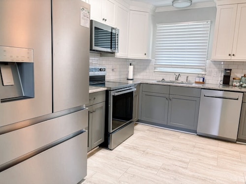 Dedicated Office, Xbox, Spacious