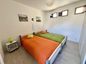 2 habitaciones, tabla de planchar con plancha y wifi gratis 