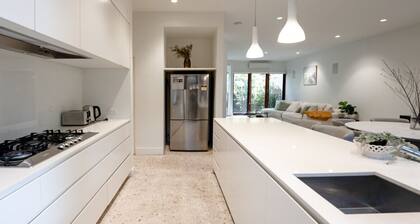 Inner City Pad, Pet friendly, Parking, Close 2 MCG