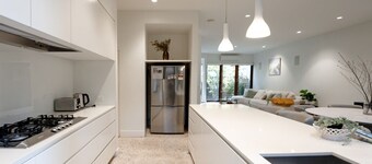 Inner City Pad, Pet friendly, Parking, Close 2 MCG