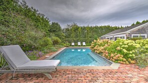 Pool - Traditional Home w/ English Gardens, Pool, Rec Room, Close to Ocean Beaches (Southampton)