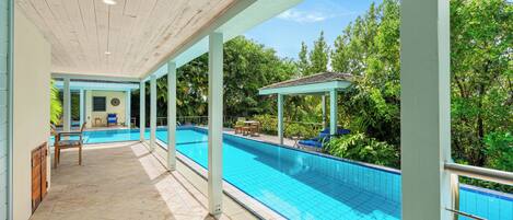 Piscine extérieure