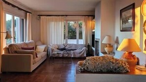 Unclassified image, 5 of 26, button - Perfect house with sea views (Sant Pol de Mar)