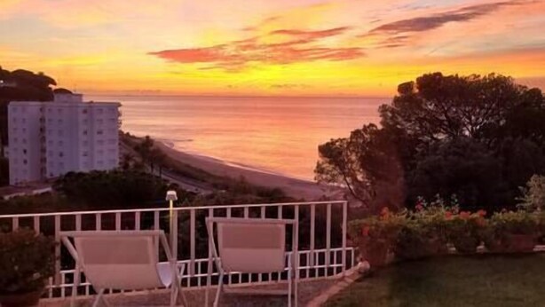 Unclassified image, 1 of 26, button - Perfect house with sea views (Sant Pol de Mar)
