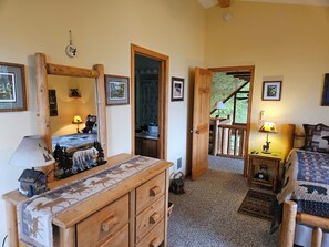 2 Schlafzimmer, Schreibtisch, Bügeleisen/Bügelbrett, WLAN
