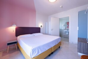 Superior Double Room, Lake View | In-room safe, soundproofing, free WiFi, bed sheets - La Vista Postcard Hotel (Lazise)
