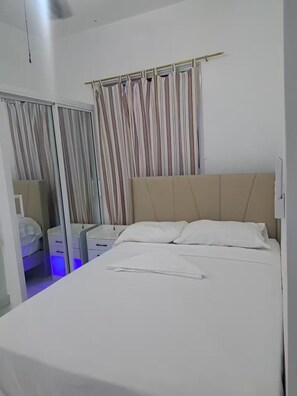 2 bedrooms, WiFi, bed sheets