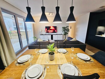 แฟลต 2 ห้องนอน สงบสุข พร้อม ระเบียง