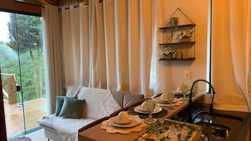 Deluxe Chalet, Jetted Tub, Mountain View | Interior