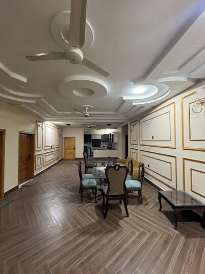Charming 3-bedroom bungalow in Sukkur with Swimming Poo.Home away from Home.