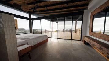 4 bedrooms, travel crib, WiFi, bed sheets