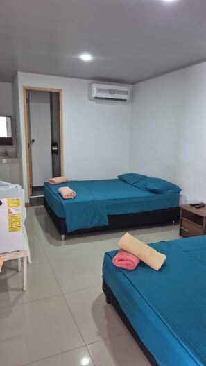 Standard Quadruple Room | Free WiFi