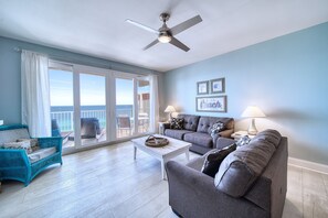 Smart TV - Emerald Coast Ocean View ~ private balcony, 2BDR+bunk (Panama City Beach)