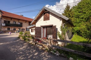 Exterior - La Maisonnette-Aix (Aix-les-Bains)