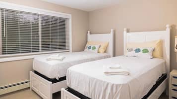 2 bedrooms, iron/ironing board, internet, bed sheets