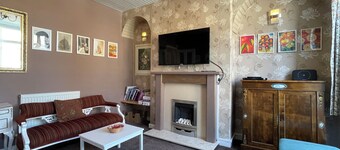 Sheffield's 3BR Retreat
