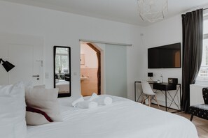 Deluxe Double Room - Boutique Hotel Palmenbad  (Kassel)