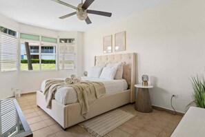 3 bedrooms, iron/ironing board, WiFi, bed sheets