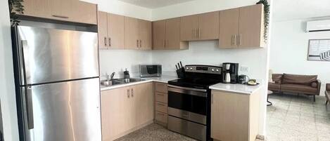 Fridge, microwave, oven, stovetop