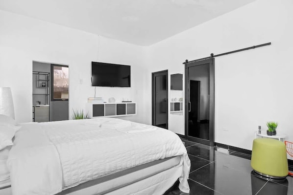 1 chambre, fer et planche à repasser, Wi-Fi, draps fournis