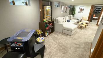 غرفة الألعاب