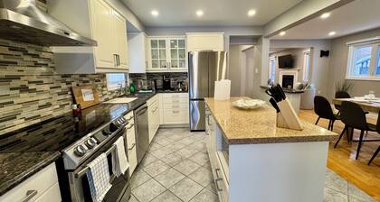 Luxury Modern Retreat: w/ Sauna & Modern Amenities