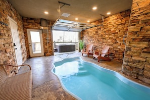 屋内プール、屋外プール