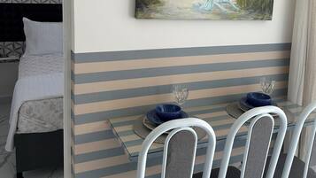 Fridge, oven, cookware/dishes/utensils