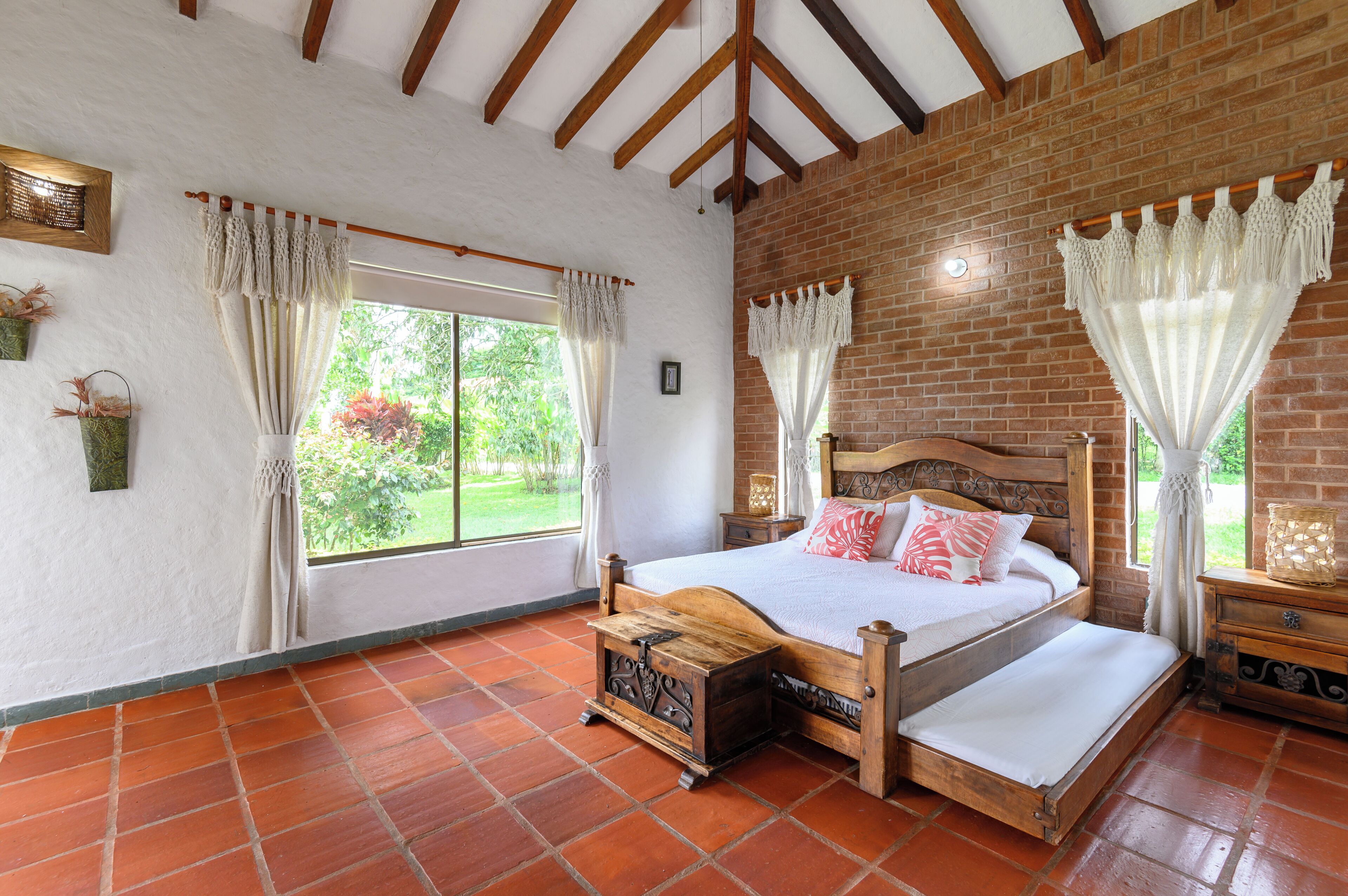 4 bedrooms, iron/ironing board, travel cot, free WiFi