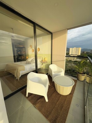 3 makuuhuonetta, silitysrauta/-lauta, Wi-Fi, vuodevaatteet