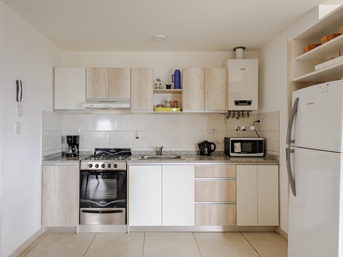 2 bedroom apartment with sea view