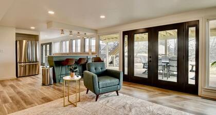 Golf Course Home on 10th - Newly Renovated
