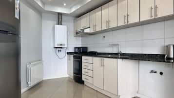 Fridge, microwave, oven, coffee/tea maker